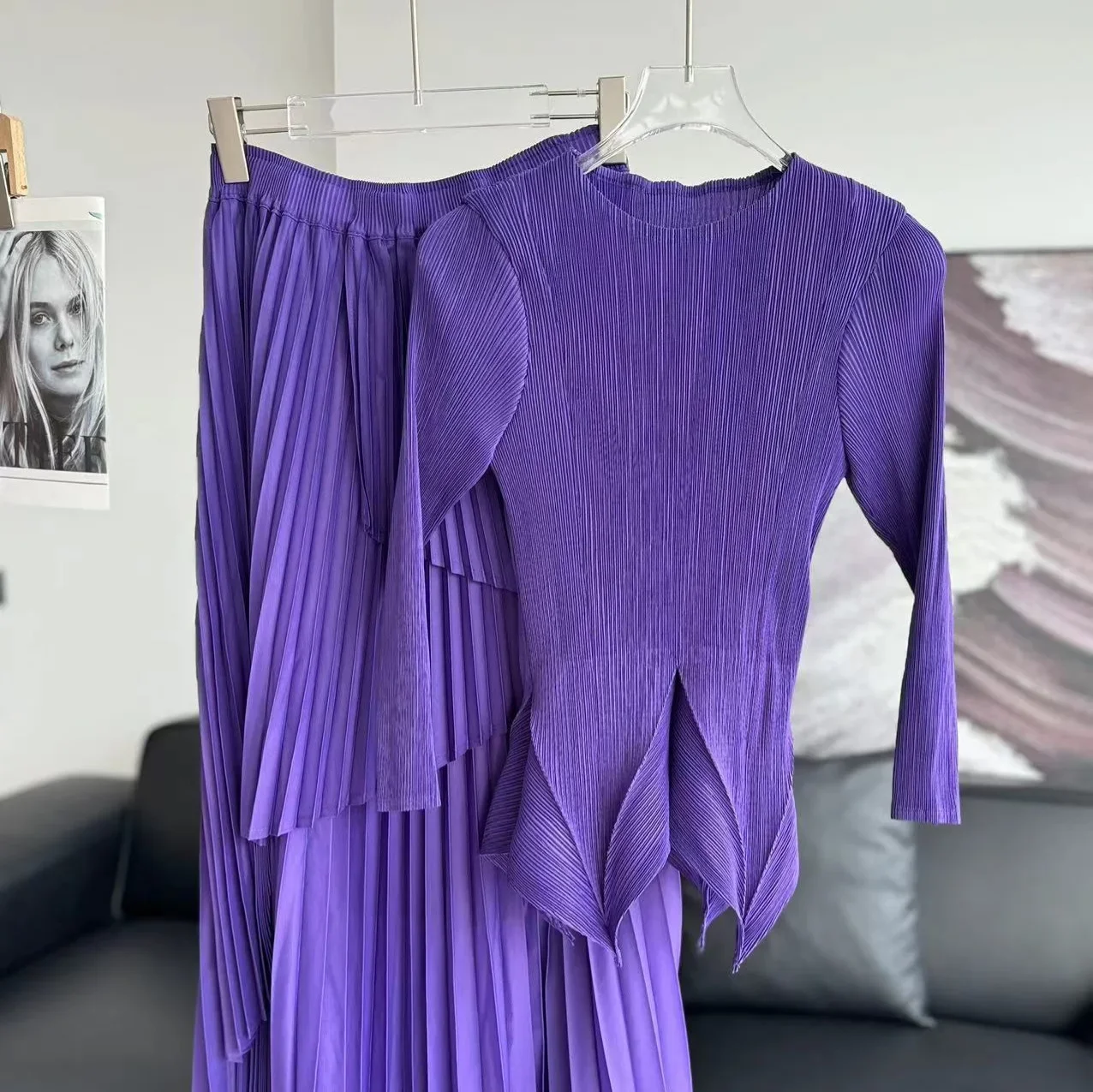 Miyake-Monochrome Evening Dres - Monochrome Suit Set recension och pris